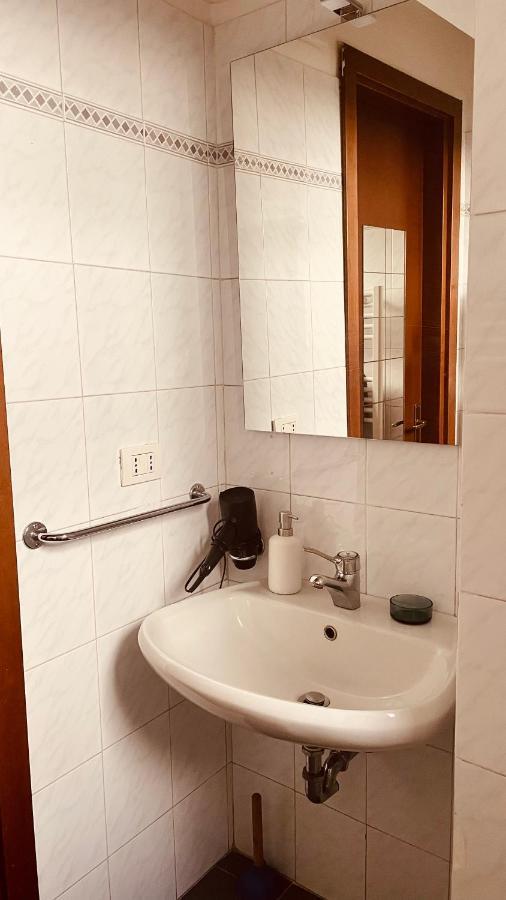 Laura'S Home Cornaredo Bagian luar foto